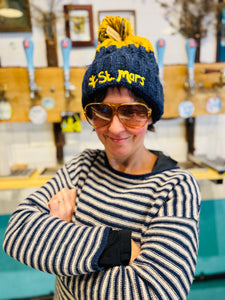 Bobble hat